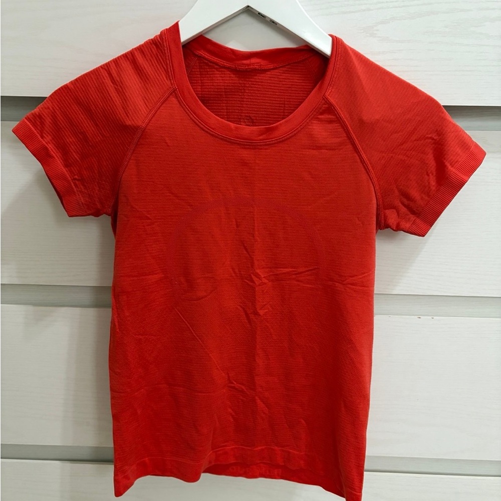 orangey red lululemon swiftly race length